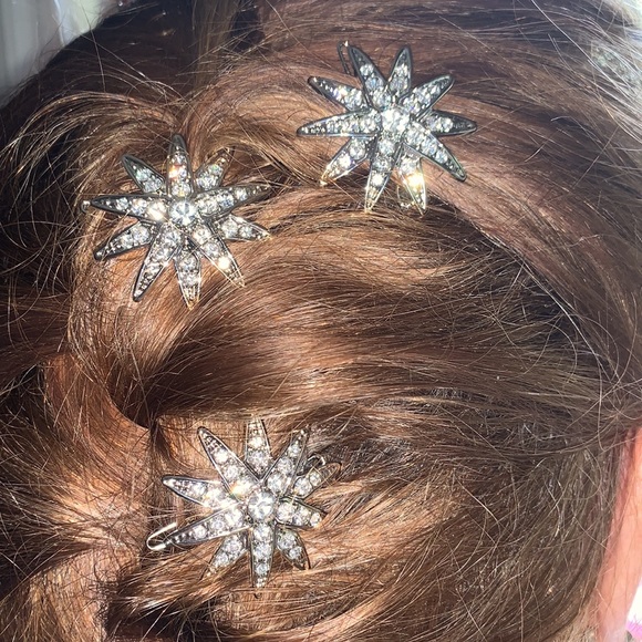 Accessories - 🎉SOLD!🎉NWT Star Hair Clips